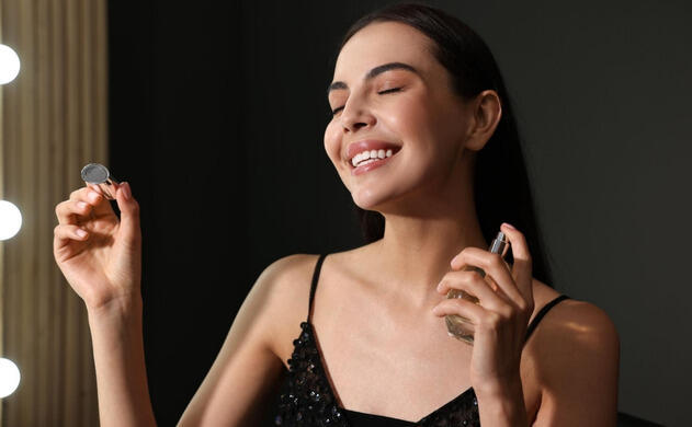 Amber Kokulu Kadın Parfümleri: Kalıcı ve Etkileyici Kokular