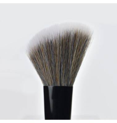 Beter Elite Üçgen Uçlu Allık Fırçası - 2