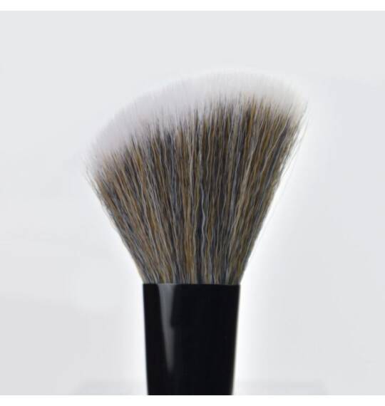 Beter Elite Üçgen Uçlu Allık Fırçası - 2