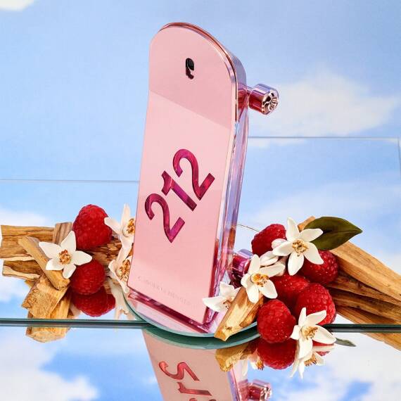 Carolina Herrera 212 Heroes For Her Edp 50 Ml Kadın Parfüm - 3