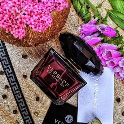 Versace Crystal Noir Edp 50 Ml Kadın Parfüm - 3